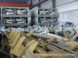 輸送設備配件-滄州鴻鵬專業生產各種型號托輥支架 歡迎洽談-輸送設備配件盡在.